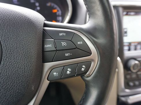 Used 2018 Jeep Grand Cherokee Limited image 8