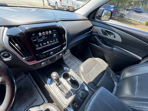 Used 2019 Chevrolet Traverse LT w/ LPO, Floor Liner Package AWD/4WD image 19