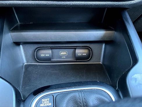 Certified 2023 Kia Soul LX w/ LX Technology Package image 24