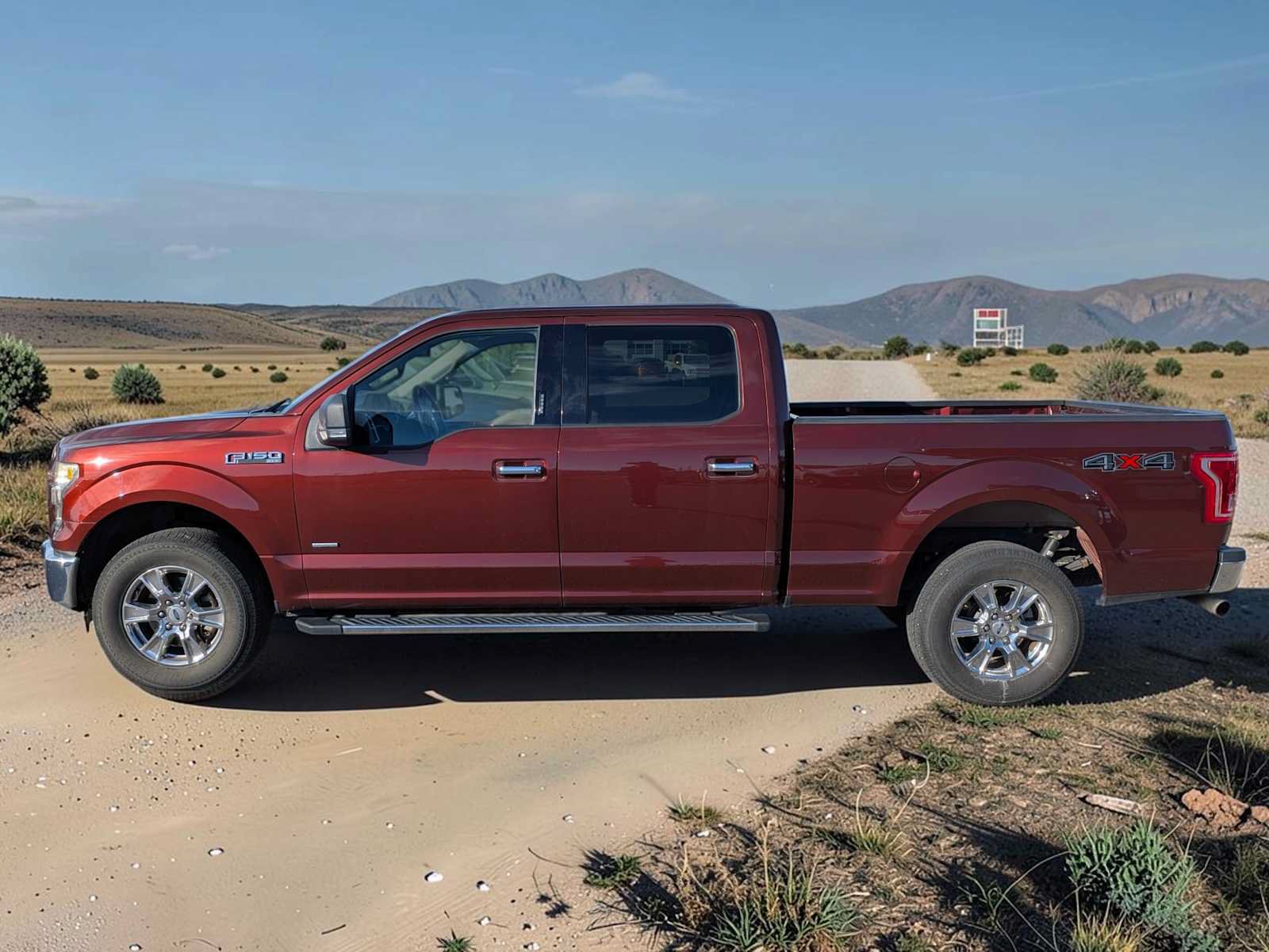 Used 2015 Ford F150 XLT w/ Equipment Group 302A Luxury AWD/4WD image 2