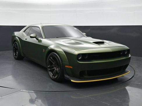 Used 2022 Dodge Challenger R/T Scat Pack RWD image 4
