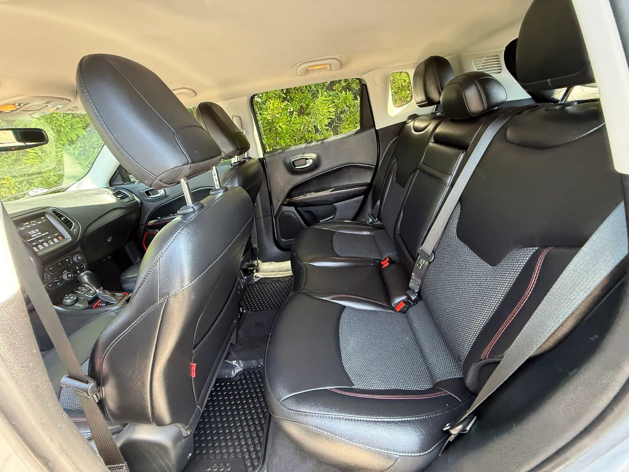 Used 2019 Jeep Compass Trailhawk w/ Cold Weather Group AWD/4WD image 5