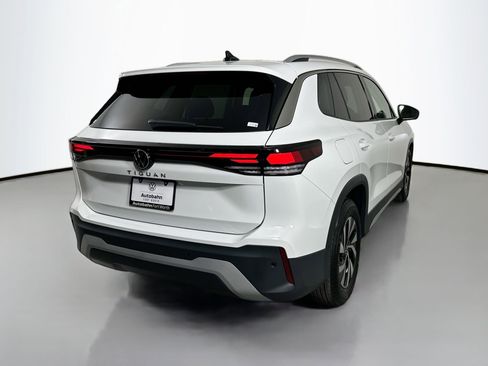 New 2026 Volkswagen Tiguan S image 5