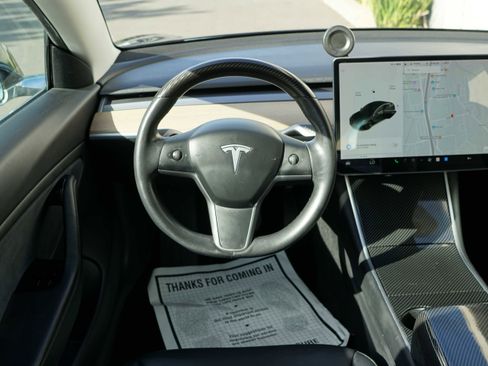 Used 2019 Tesla Model 3 Standard Range Plus image 38