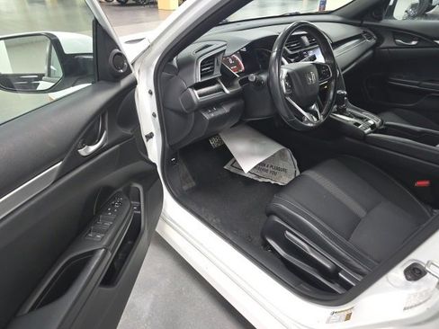 Used 2019 Honda Civic Sport image 12