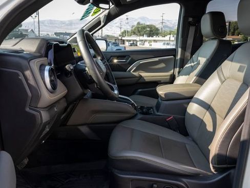 Certified 2024 Chevrolet Colorado ZR2 w/ ZR2 Convenience Package III AWD/4WD image 6