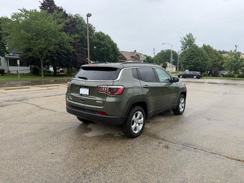 Used 2019 Jeep Compass Latitude w/ Popular Equipment Group AWD/4WD image 7