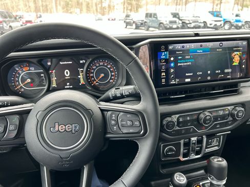 Used 2026 Jeep Wrangler Sport S image 22