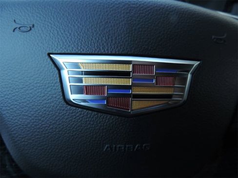 Certified 2025 Cadillac XT5 Premium Luxury image 26