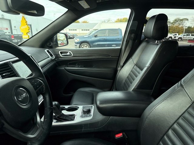 Used 2018 Jeep Grand Cherokee Limited AWD/4WD image 10