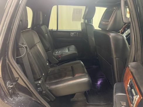 Used 2015 Lincoln Navigator 4WD image 36