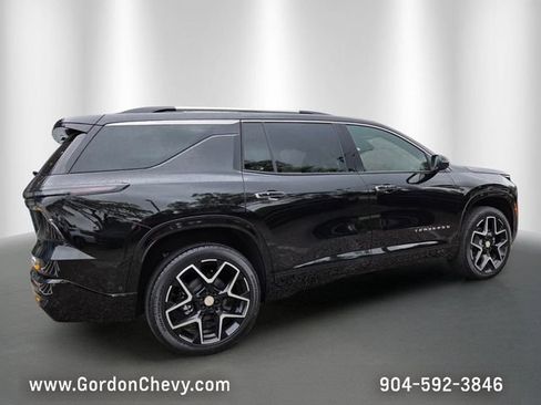 New 2026 Chevrolet Traverse High Country FWD image 7