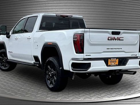 Used 2024 GMC Sierra 2500 AT4 w/ AT4 Premium Plus Package AWD/4WD image 4