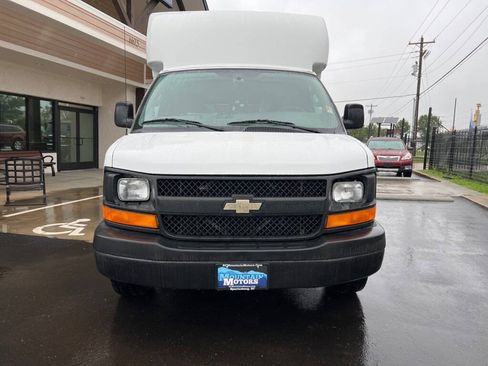 Used 2017 Chevrolet Express 3500 image 9