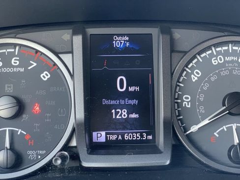 Used 2023 Toyota Tacoma TRD Sport AWD/4WD image 16