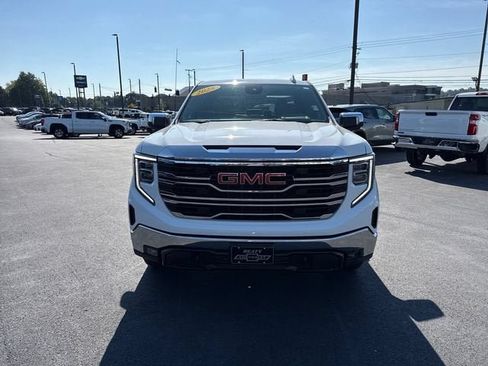 Used 2025 GMC Sierra 1500 SLT AWD/4WD image 8