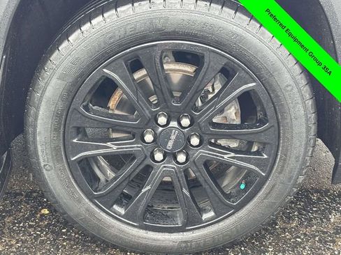 Used 2023 GMC Acadia SLE w/ Infotainment Package AWD/4WD image 36
