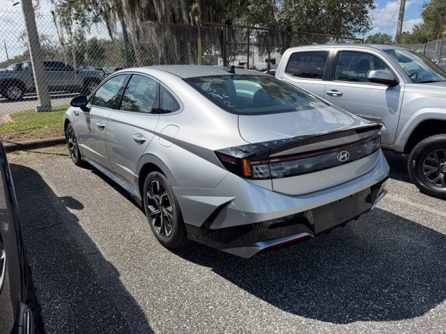 Used 2025 Hyundai Sonata SEL FWD image 4