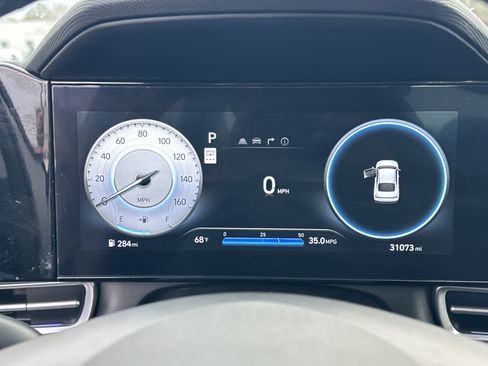 Used 2025 Hyundai Elantra SEL image 26