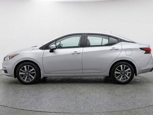 Used 2025 Nissan Versa SV FWD image 5