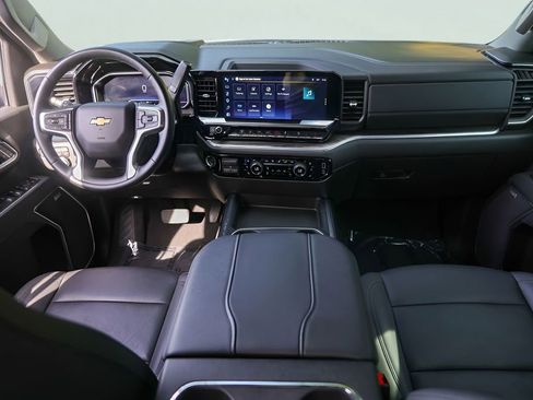 Used 2025 Chevrolet Silverado 2500 LTZ w/ LTZ Convenience Package AWD/4WD image 28