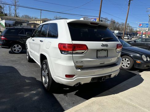 Used 2015 Jeep Grand Cherokee Overland w/ Advanced Technology Group image 17