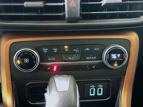 Used 2021 Ford EcoSport SE w/ SE Appearance Package image 23