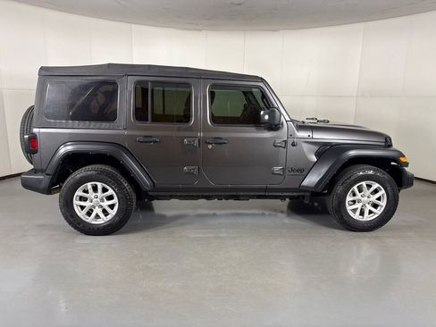 Used 2023 Jeep Wrangler Unlimited Sport AWD/4WD image 9