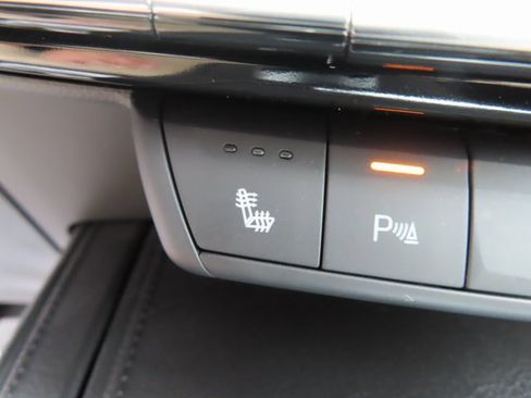 Used 2024 Cadillac XT4 Premium Luxury w/ Cold Weather Package image 30