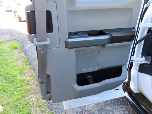 Used 2019 Ford F150 XLT image 23