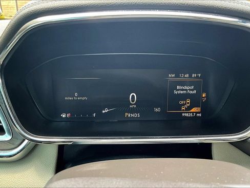 Used 2017 Lincoln Continental Reserve w/ Technology Package FWD image 22