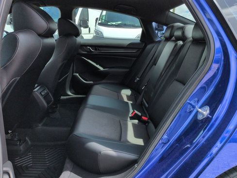 Used 2022 Honda Accord Sport image 14