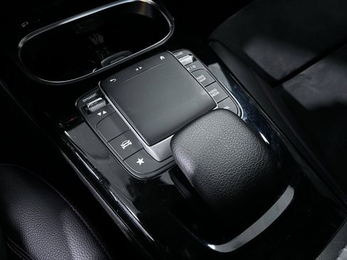 Used 2023 Mercedes-Benz CLA 250 image 20
