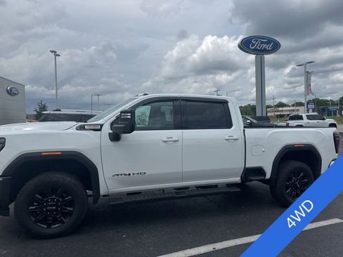 Used 2025 GMC Sierra 2500 AT4 w/ AT4 Premium Plus Package AWD/4WD image 2