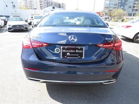 Used 2025 Mercedes-Benz C 300 4MATIC Sedan image 3