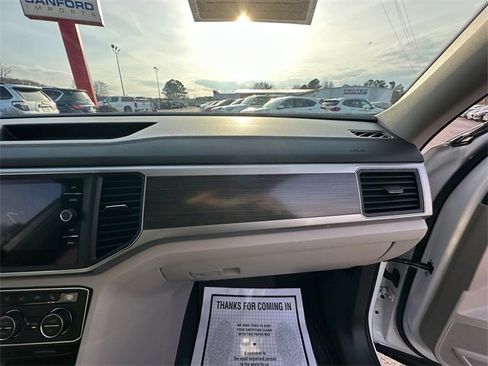 Used 2019 Volkswagen Atlas SE image 16