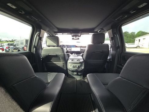 Used 2025 Ford Expedition Platinum w/ Stealth Performance Package AWD/4WD image 24