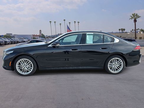 Used 2025 BMW 530i RWD image 8
