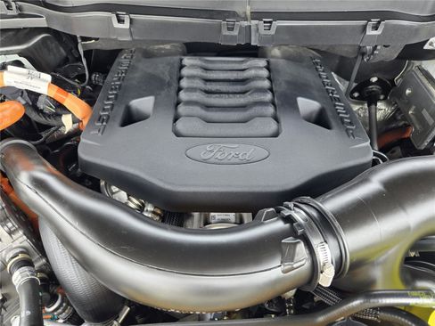Used 2023 Ford F150 Platinum w/ Equipment Group 701A High AWD/4WD image 32