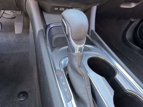 Used 2023 Chevrolet Malibu LT FWD image 35