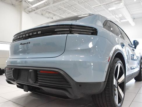 Used 2025 Porsche Macan 4S Electric AWD/4WD image 15
