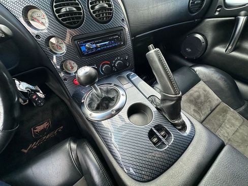 Used 2005 Dodge Viper SRT-10 image 6