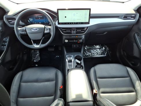 Used 2025 Ford Escape Platinum image 11