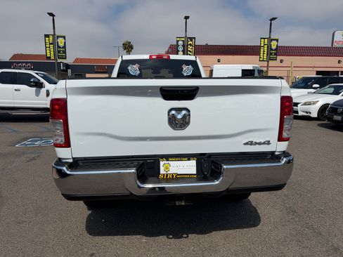 Used 2024 RAM 3500 Big Horn AWD/4WD image 4