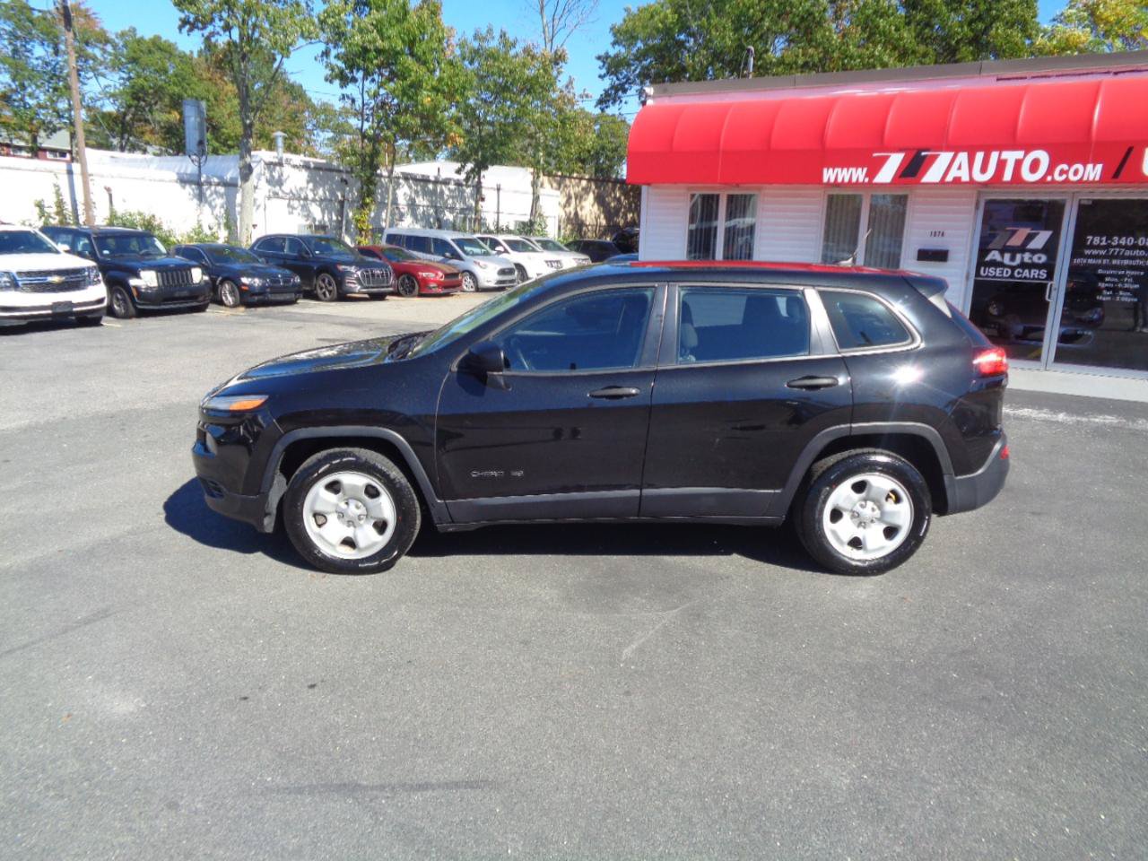 Used 2015 Jeep Cherokee Sport FWD image 2