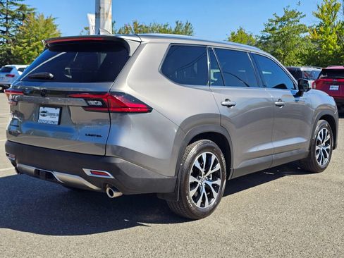 Used 2025 Toyota Grand Highlander AWD Hybrid image 5