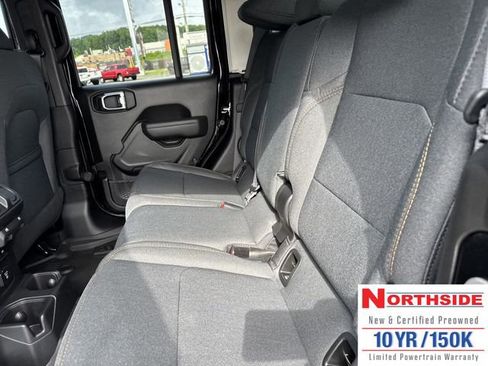 New 2025 Jeep Gladiator Willys image 13