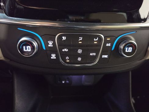Used 2023 Chevrolet Traverse LS w/ LPO, Cargo Package FWD image 16