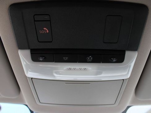 Used 2025 Nissan Rogue SV AWD/4WD image 19