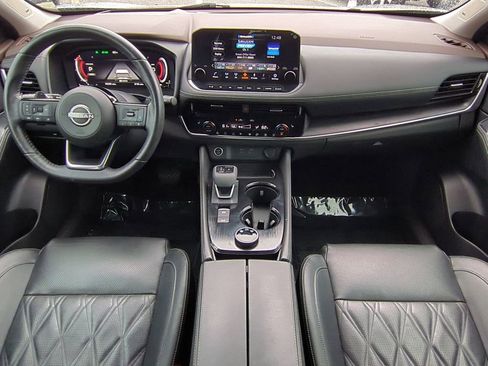 Used 2022 Nissan Rogue Platinum w/ Head-Up Display Package image 14